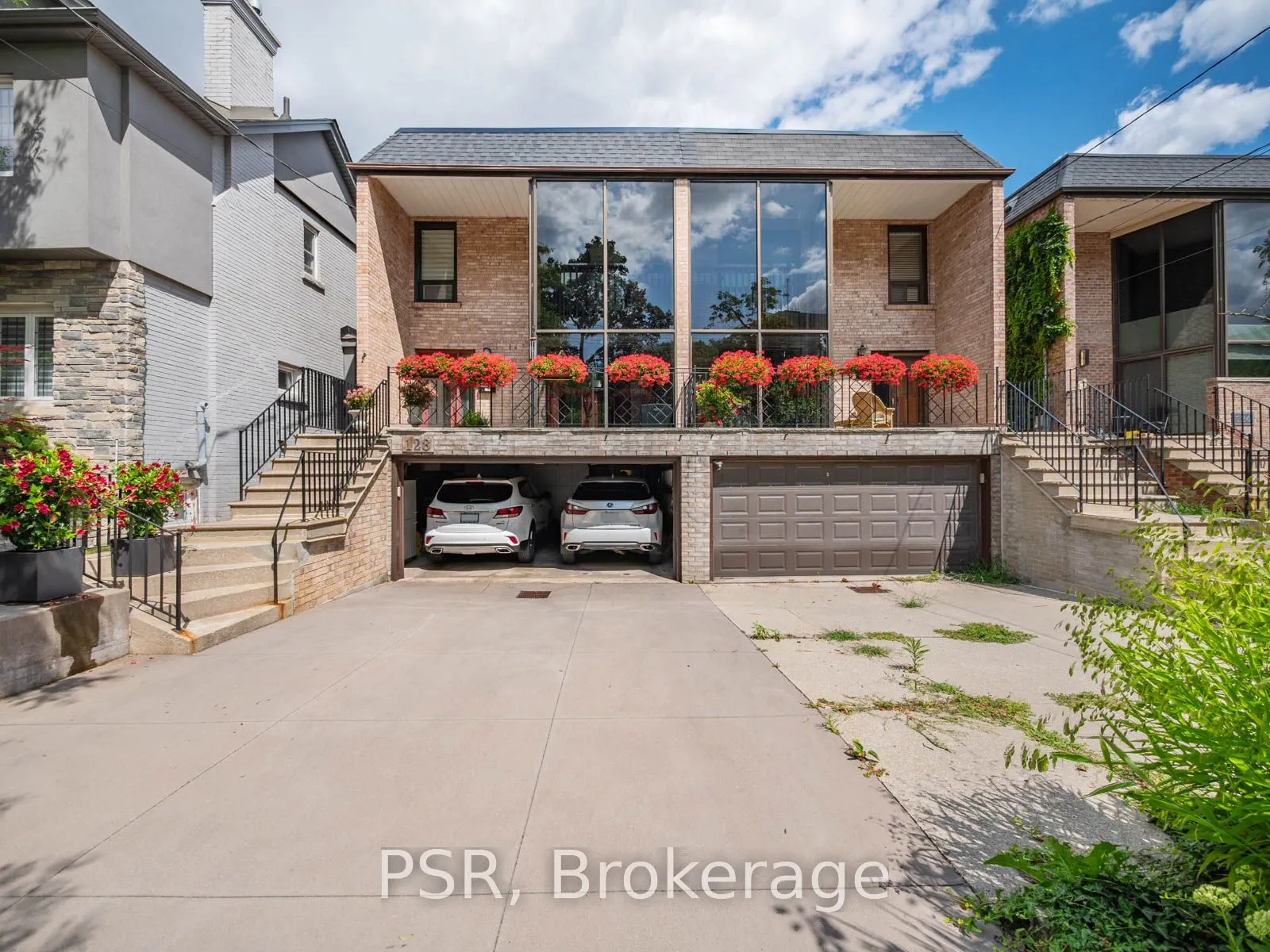 128 St Clements Avenue