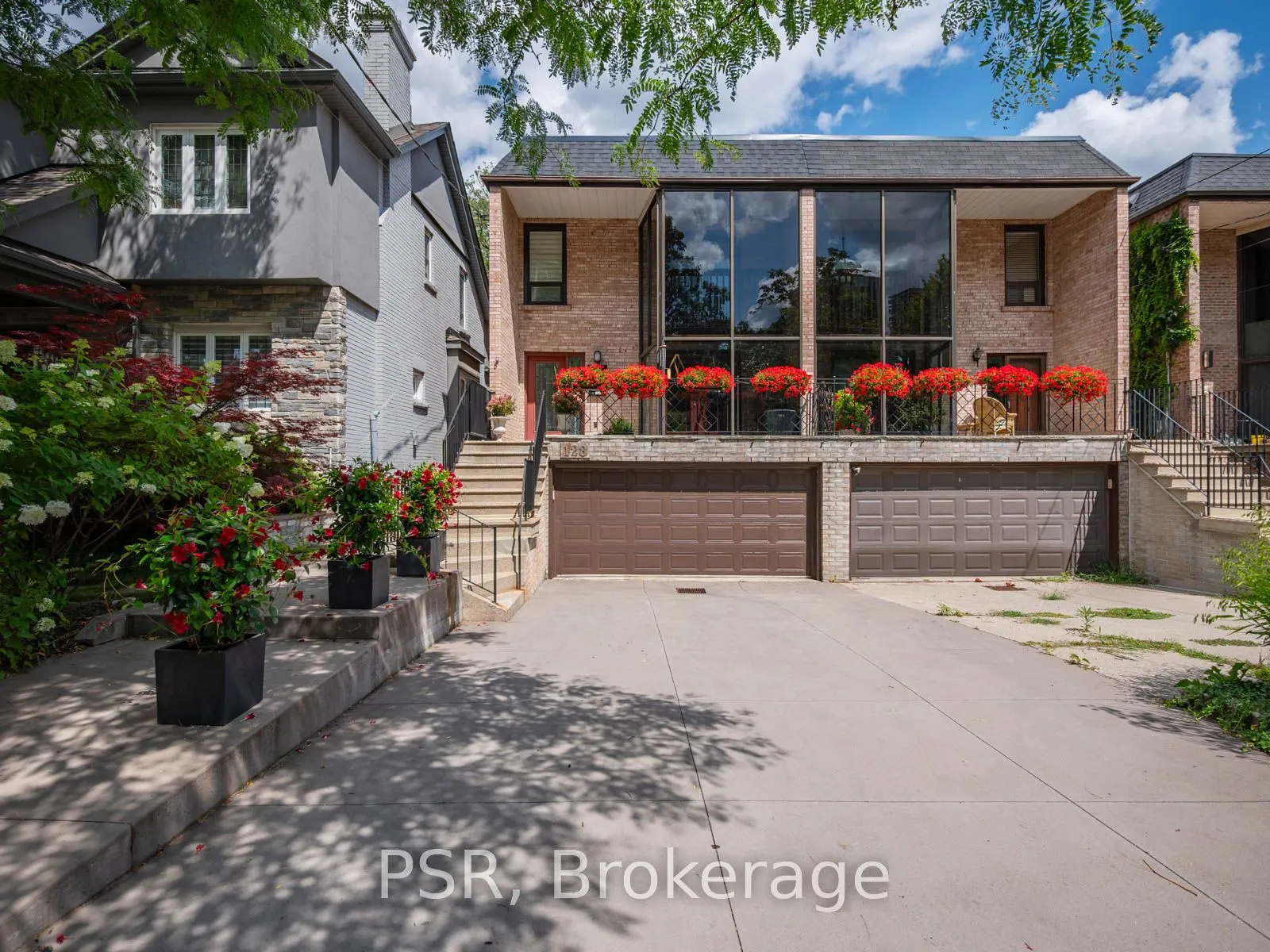 128 St Clements Avenue