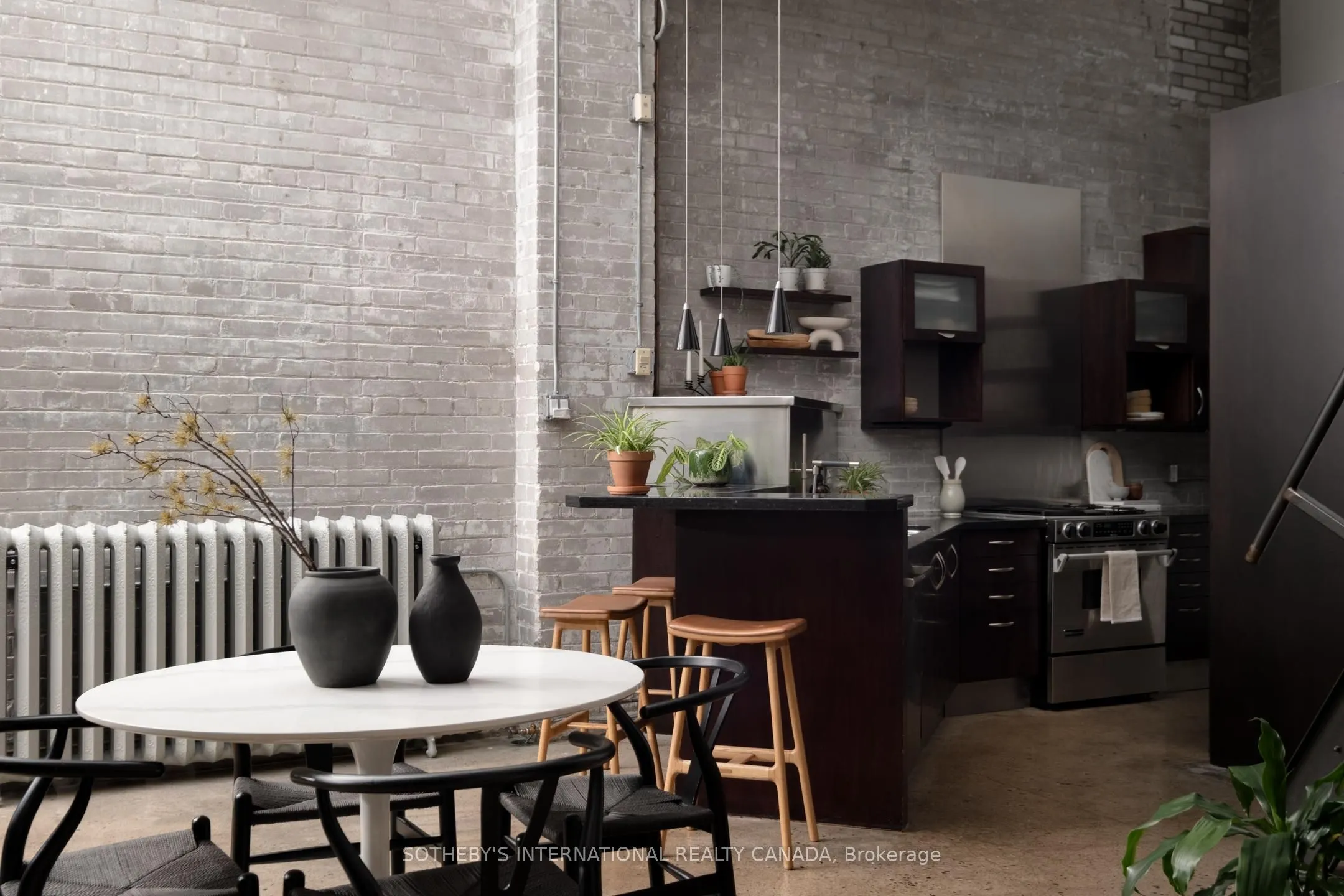 264 Seaton Street, #204