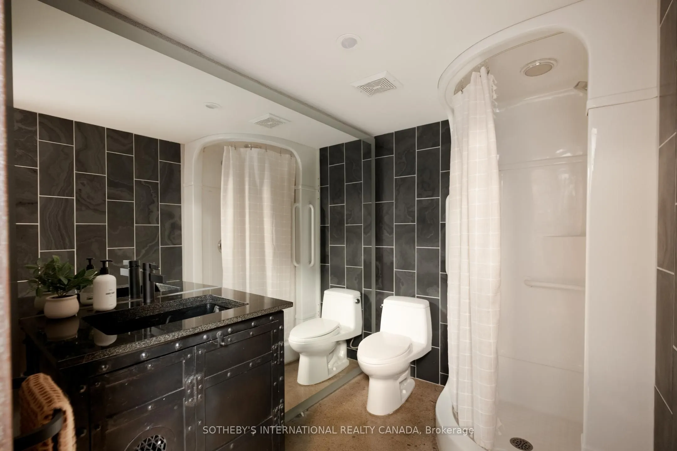 264 Seaton Street, #204