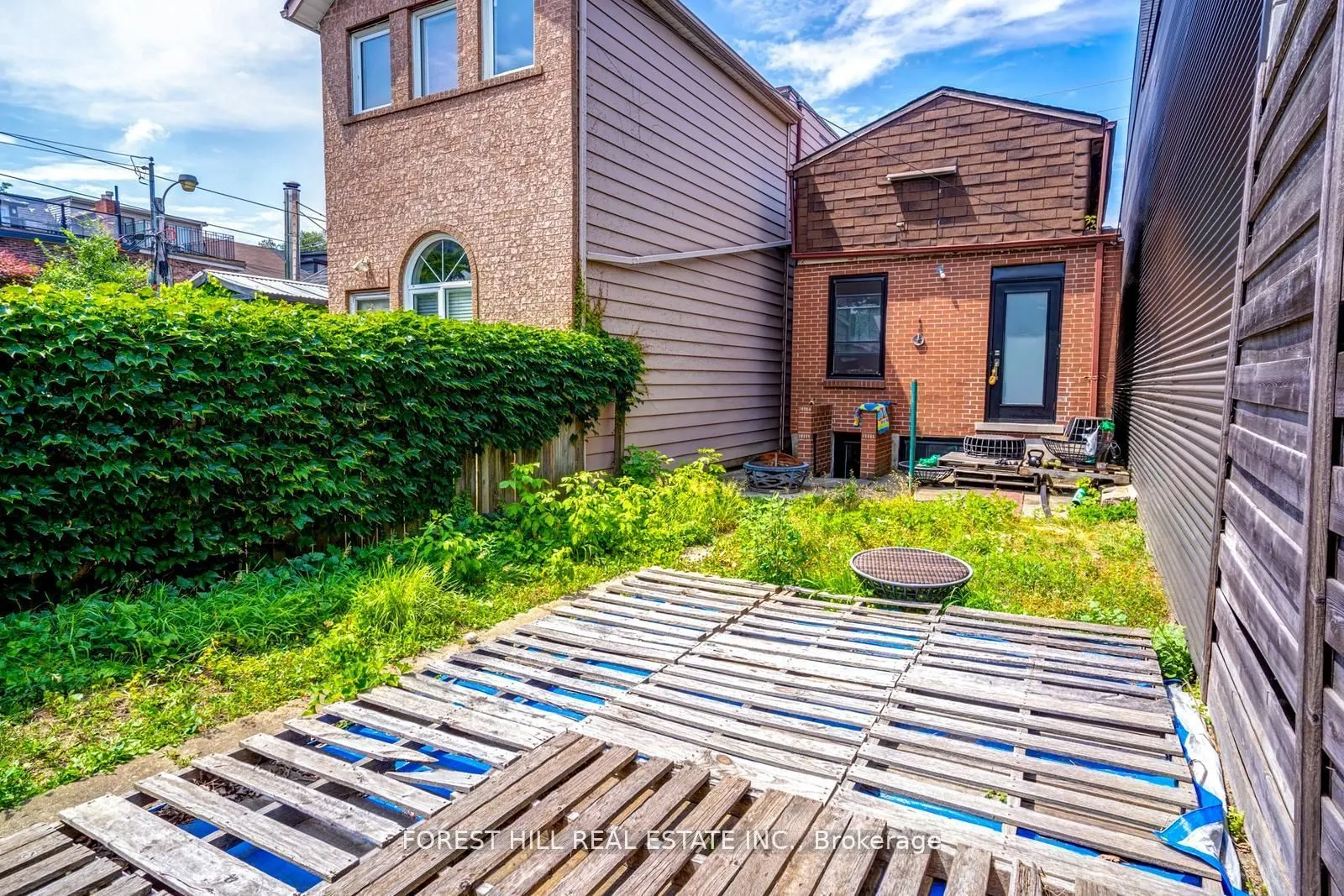 139 Christie Street