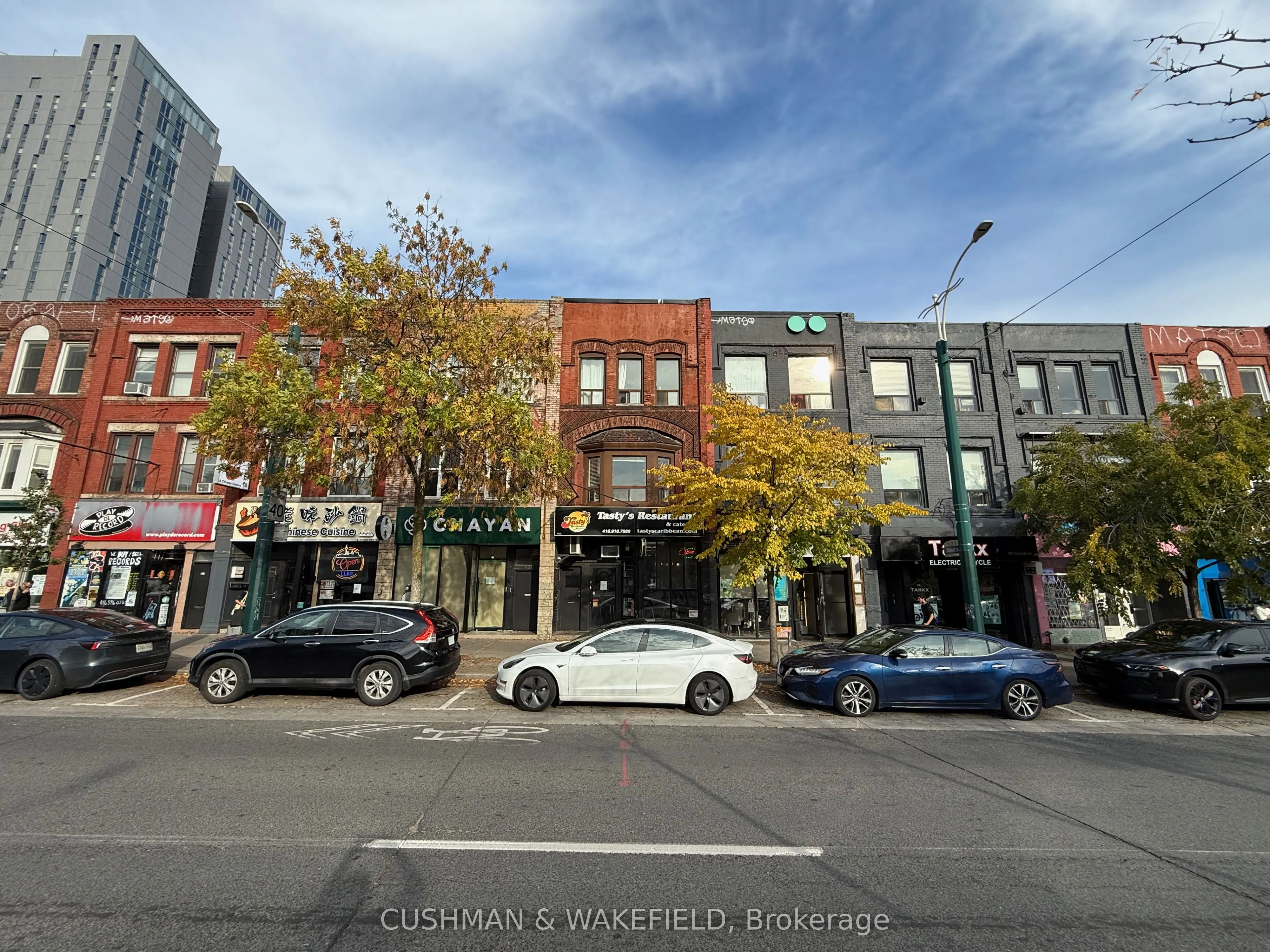 405 Spadina Avenue