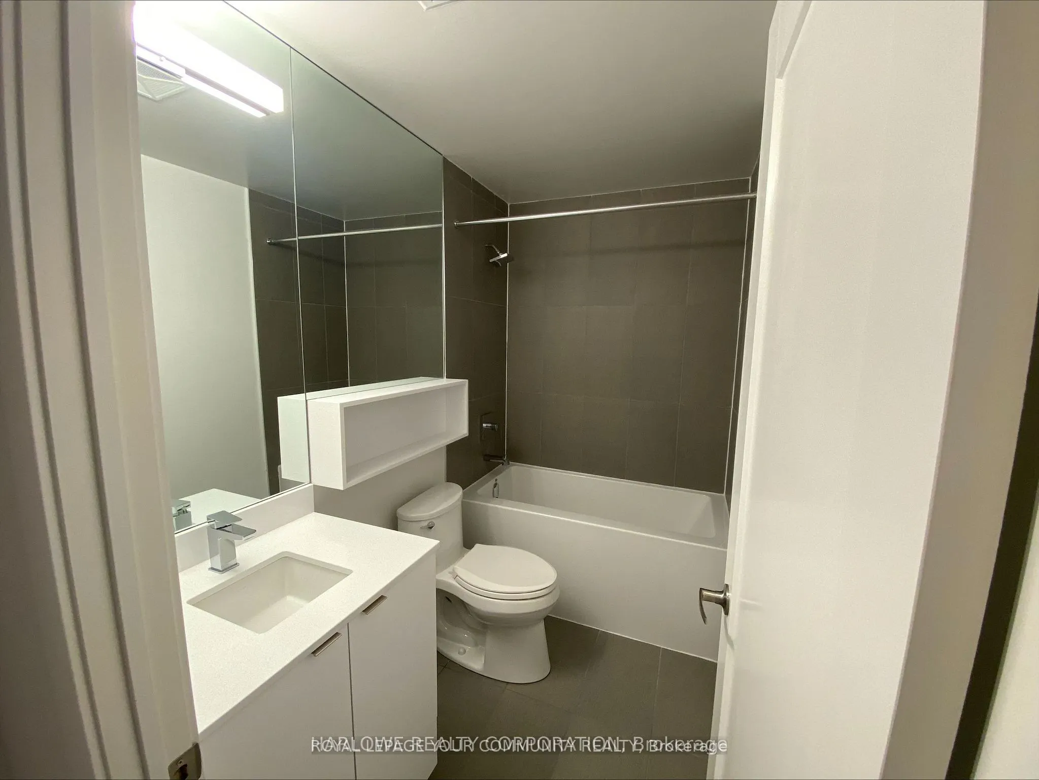 135 Lower Sherbourne Street, #335 W