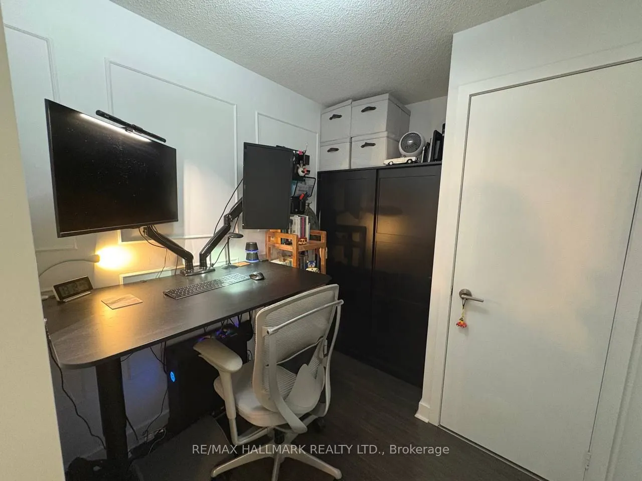 120 Dallimore Circle S, #320