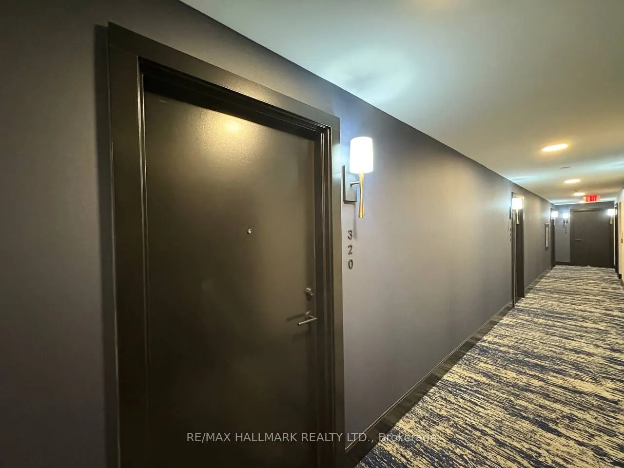 120 Dallimore Circle S, #320