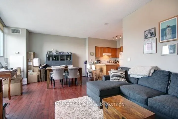 219 Fort York Boulevard, #802