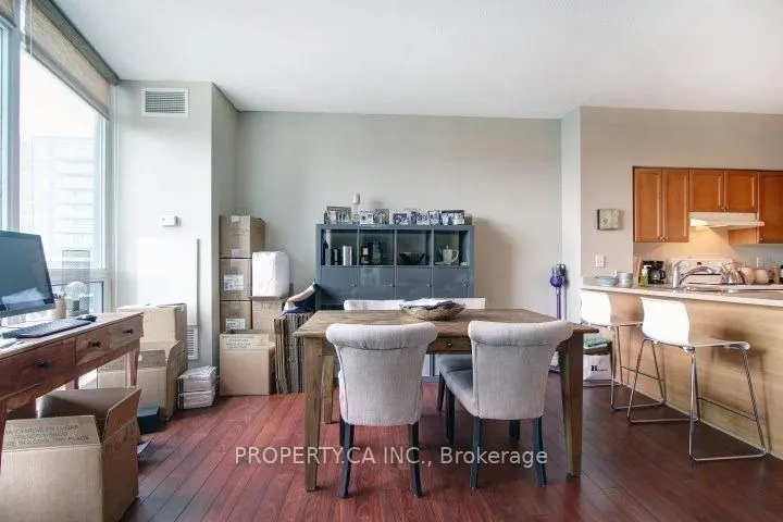219 Fort York Boulevard, #802