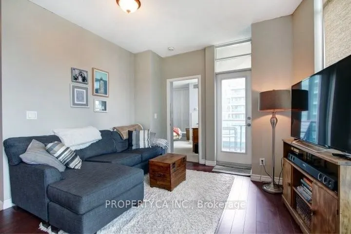 219 Fort York Boulevard, #802