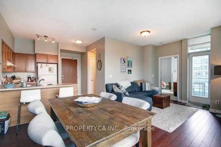 219 Fort York Boulevard, #802