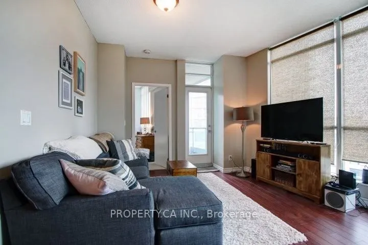 219 Fort York Boulevard, #802