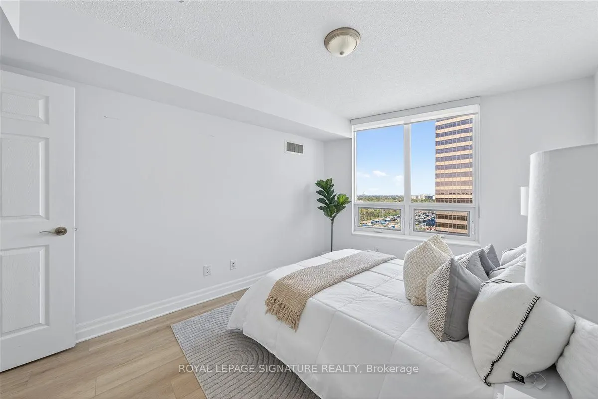 25 Greenview Avenue, #1520