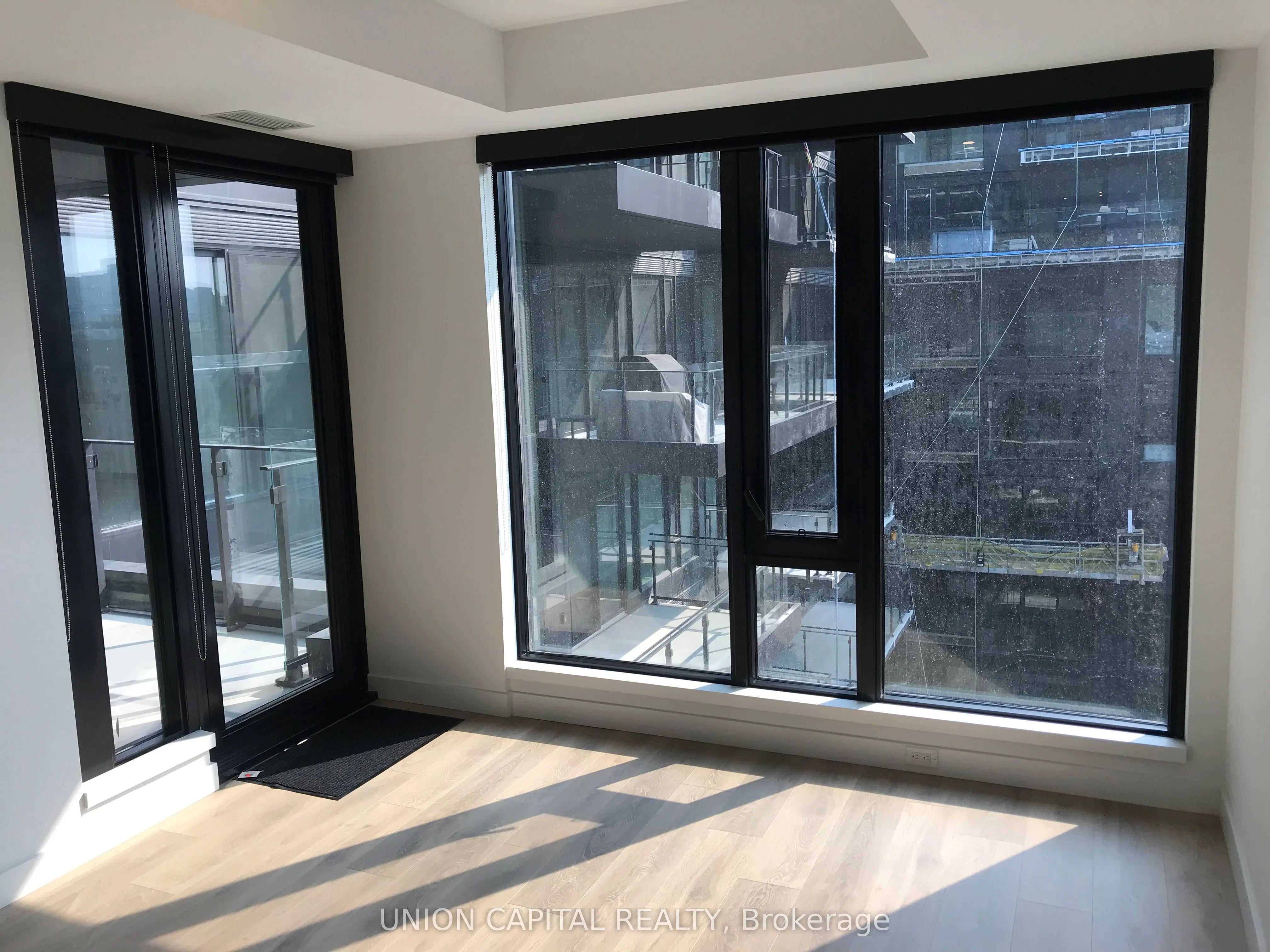 505 Richmond Street W, #802