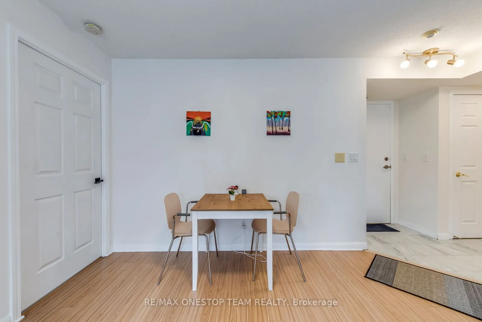 5940 Yonge Street, #303