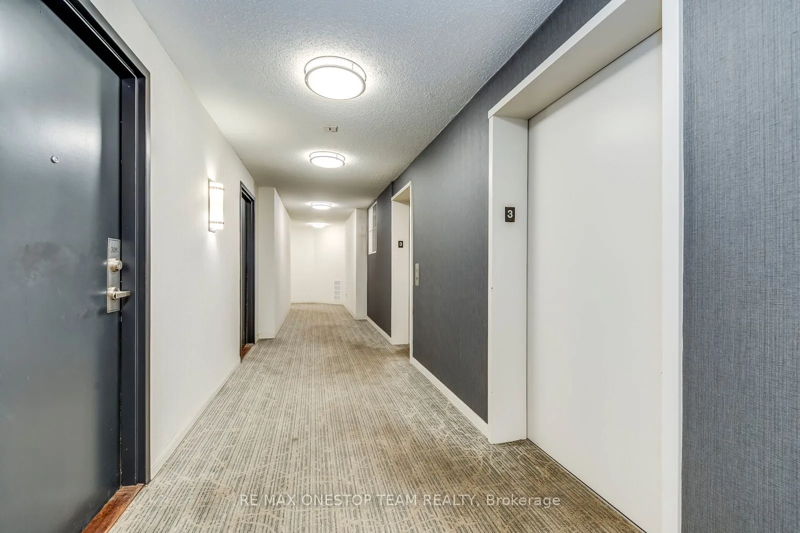 5940 Yonge Street, #303