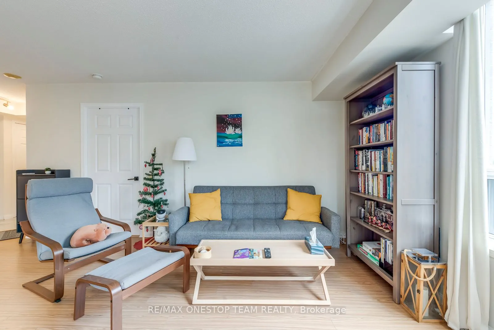 5940 Yonge Street, #303