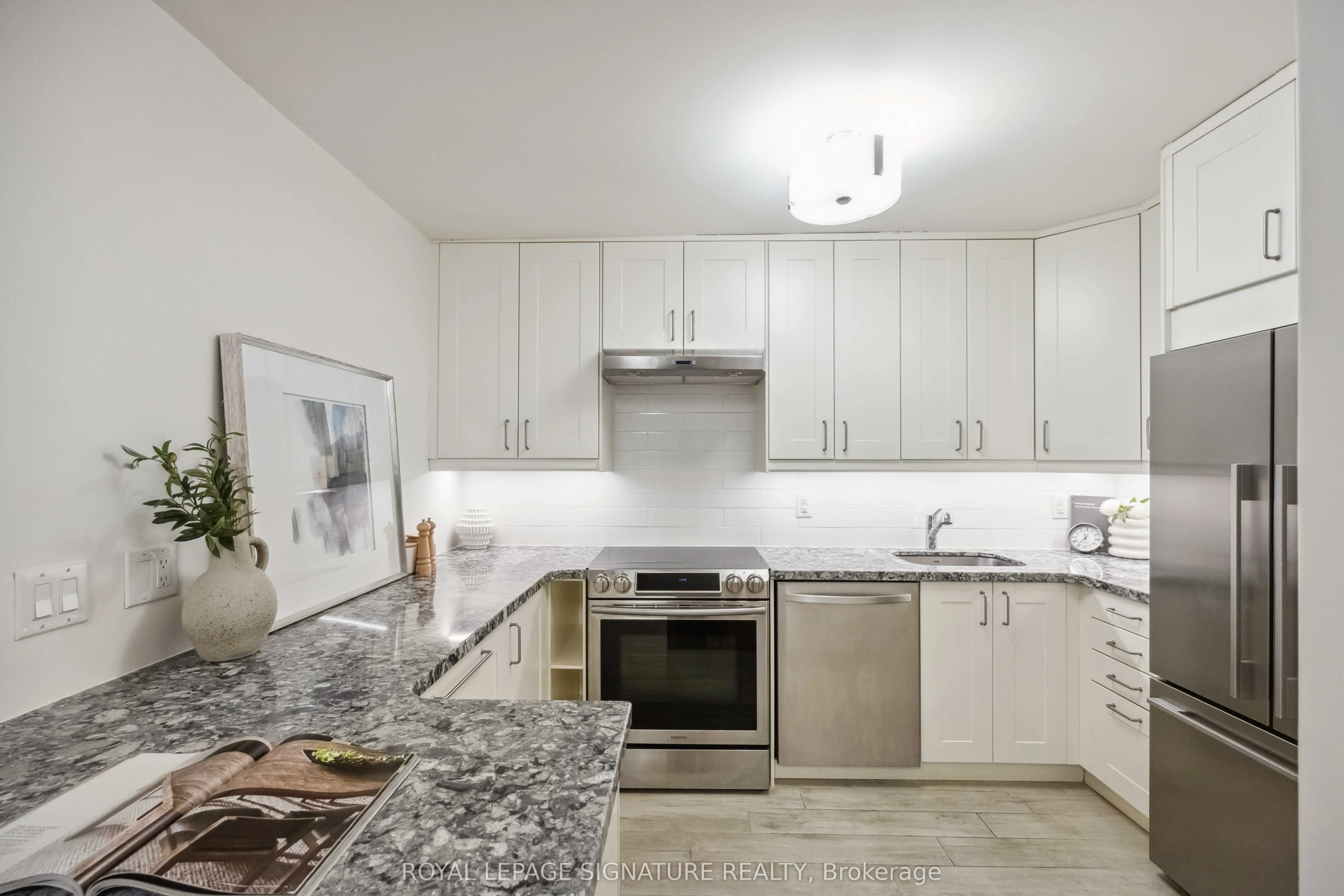 212 St. George Street #201