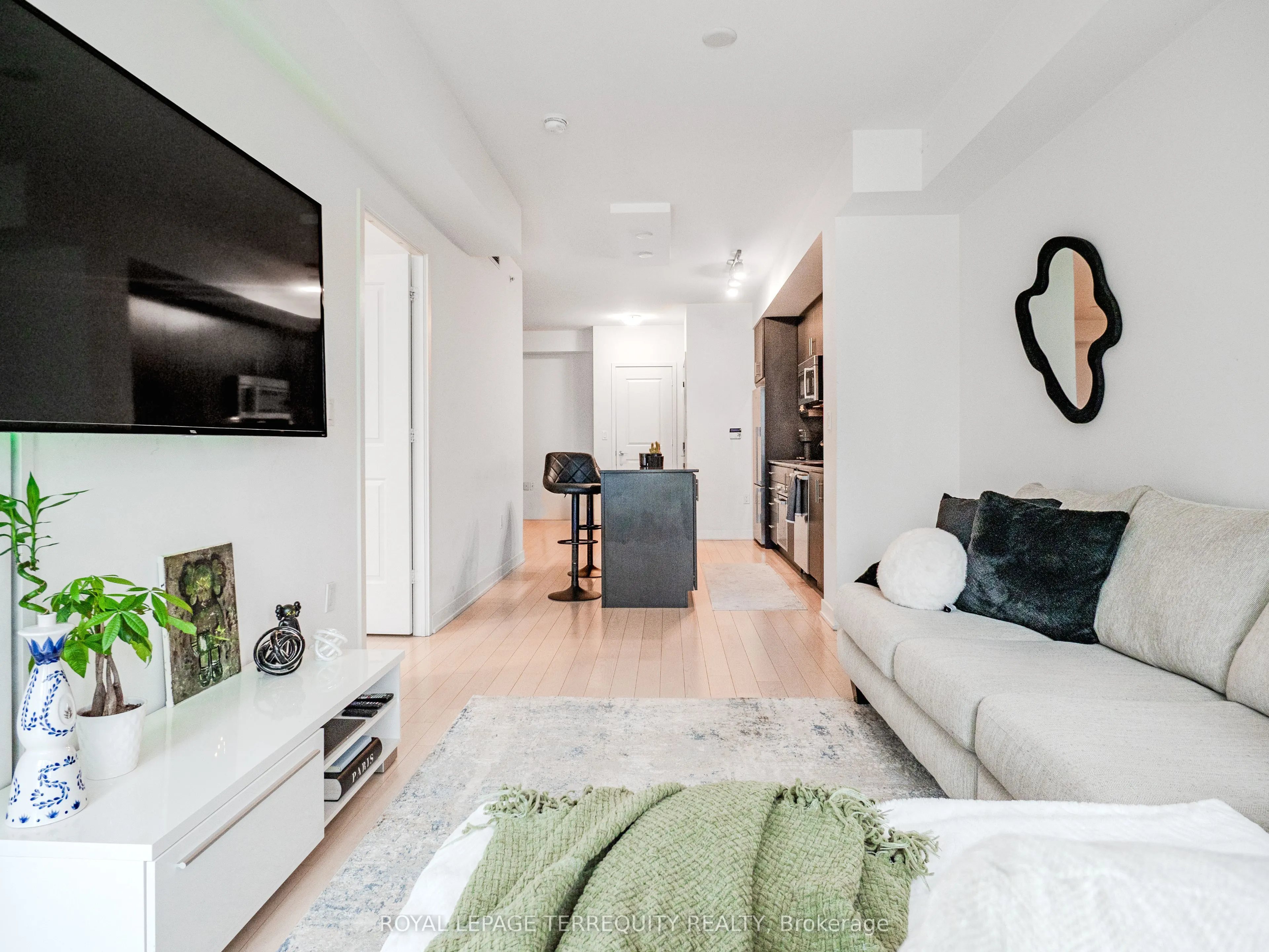 1 The Esplanade, #1009