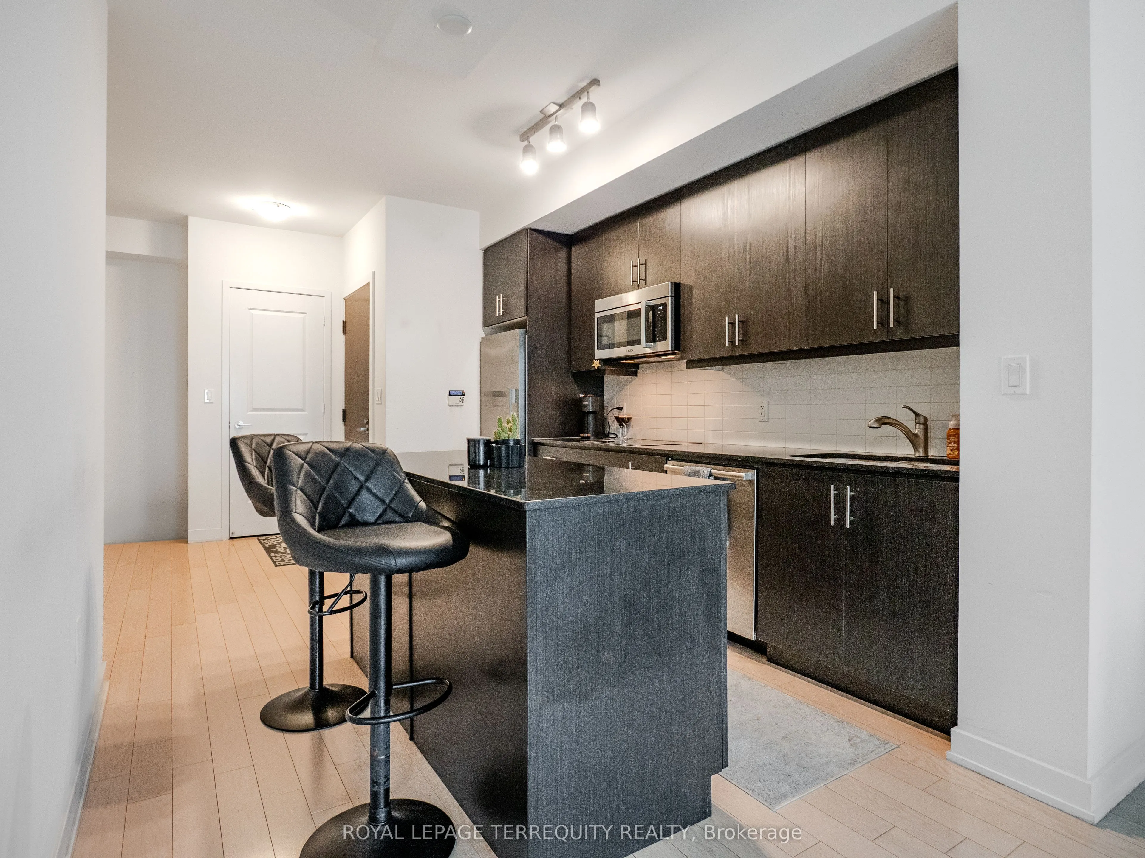 1 The Esplanade, #1009