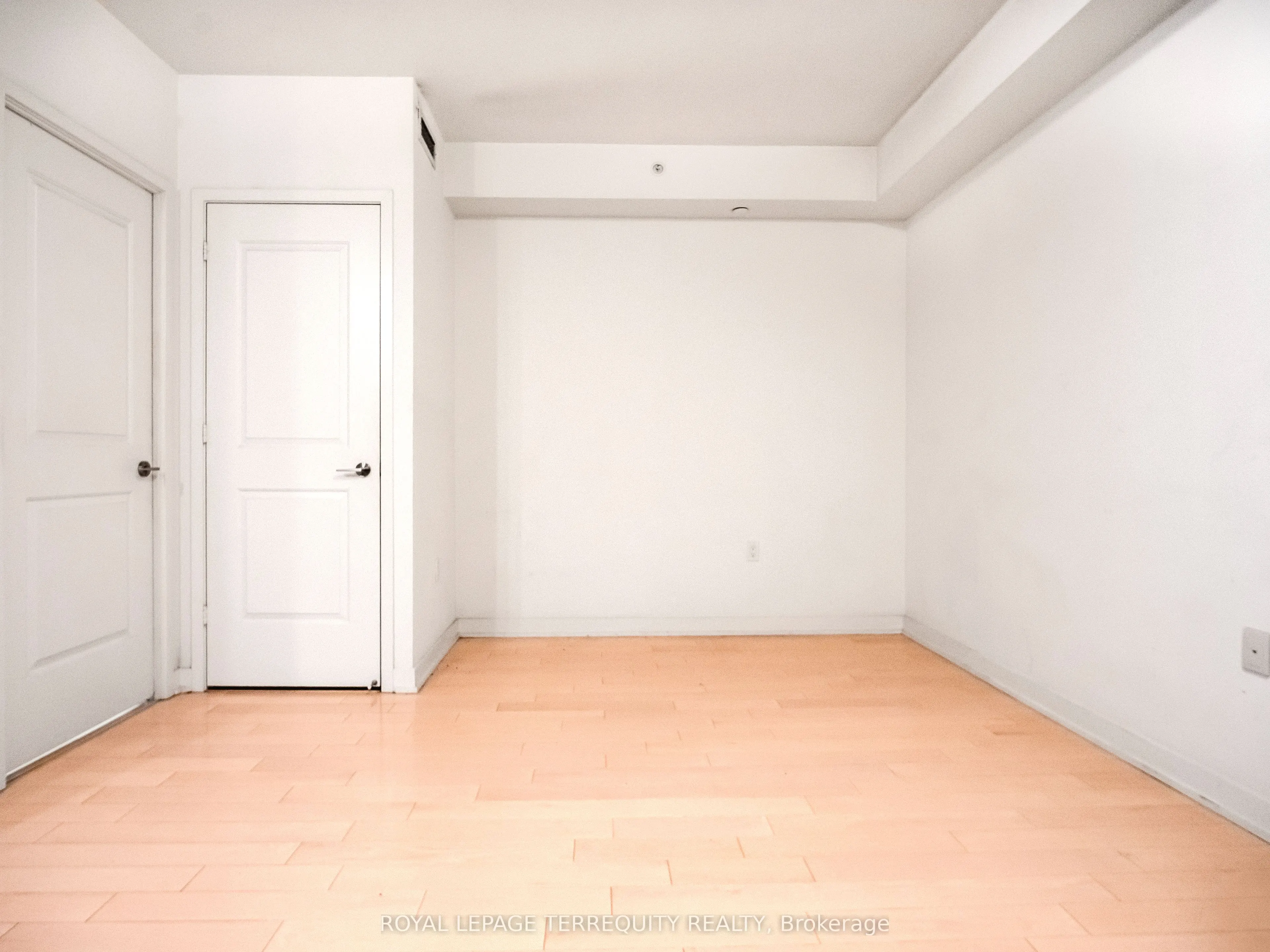 1 The Esplanade, #1009