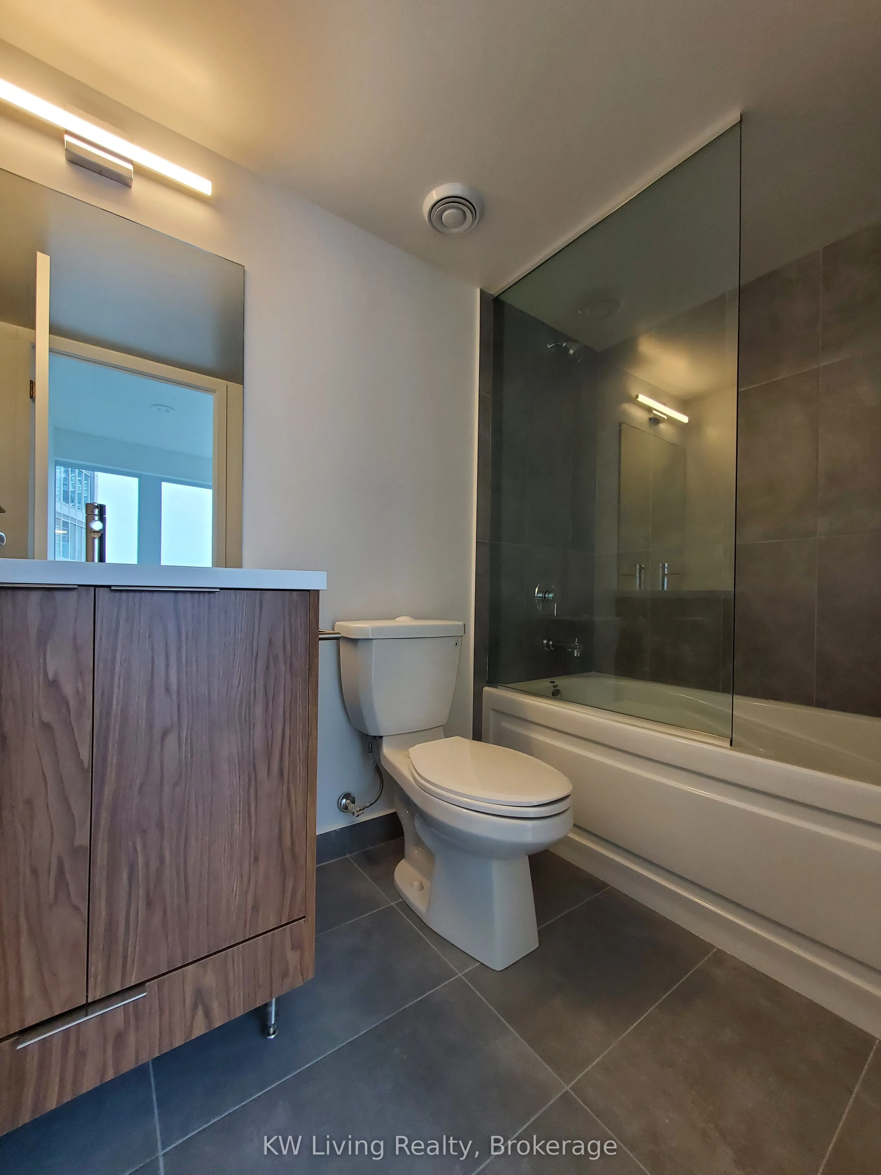 60 Shuter Street, #2911