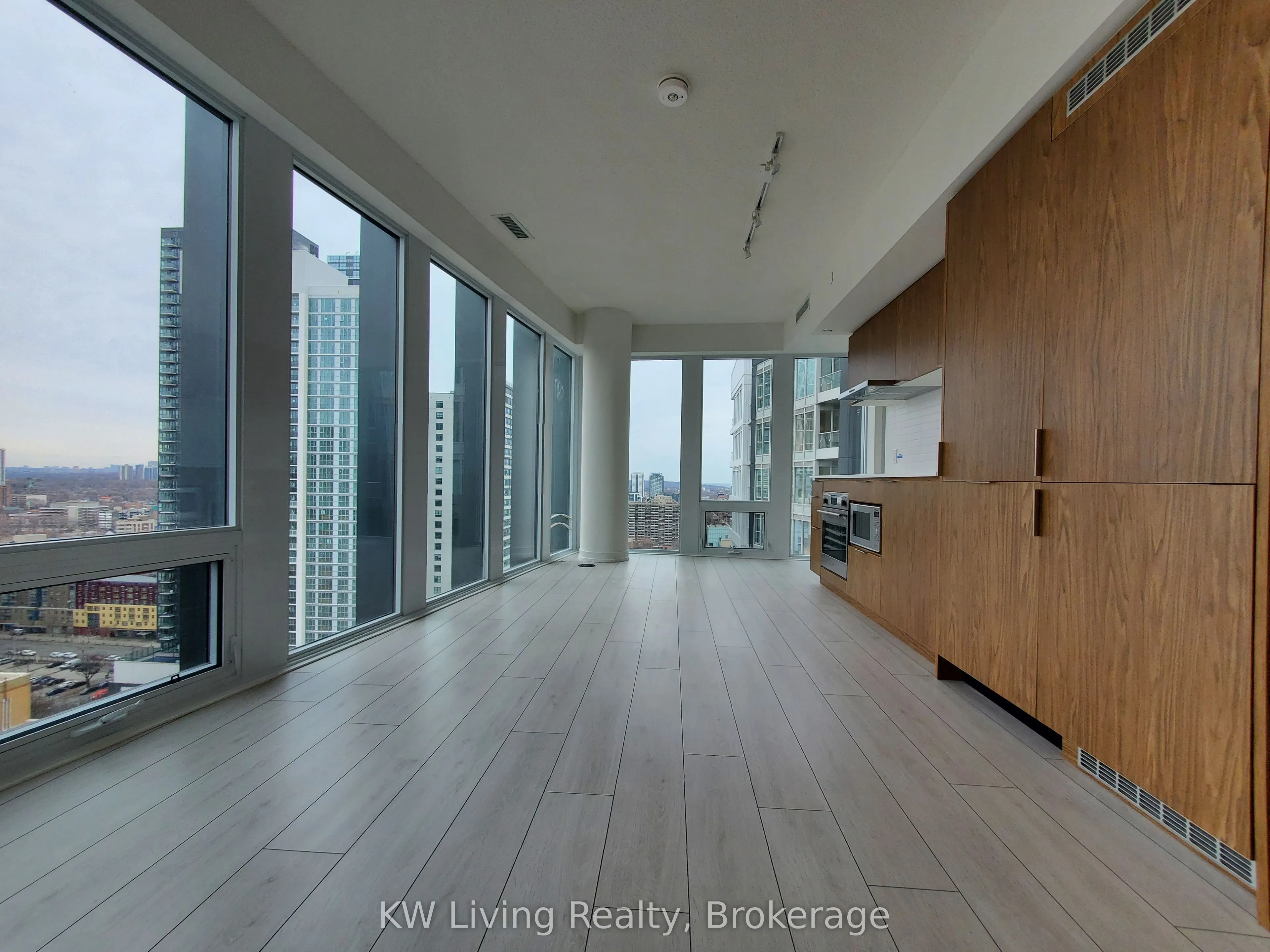 60 Shuter Street, #2911