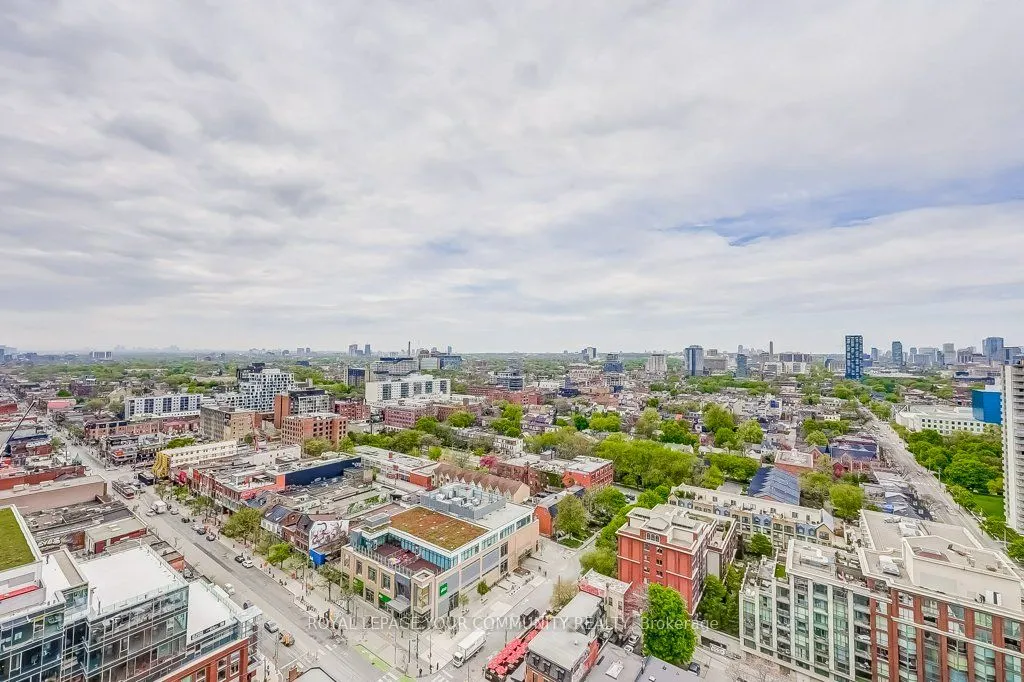 330 Richmond Street W, #2712