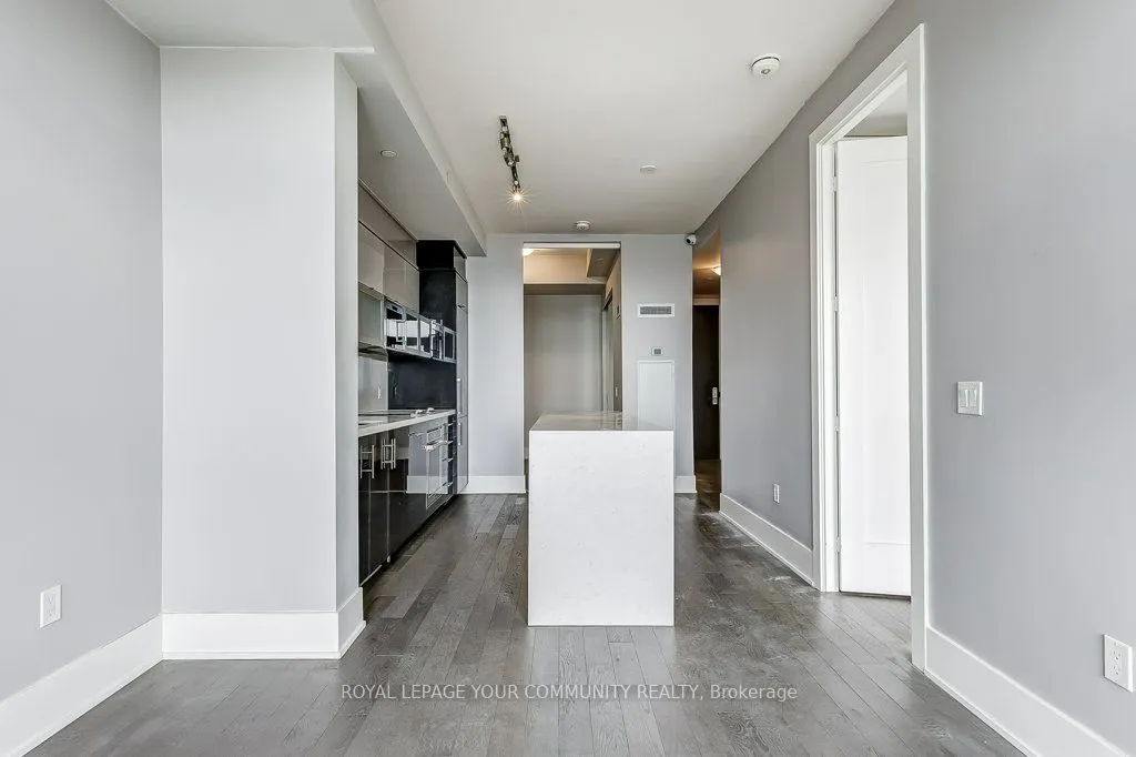 330 Richmond Street W, #2712