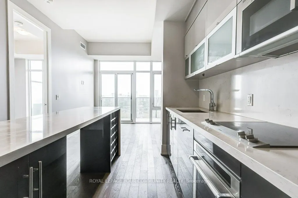 330 Richmond Street W, #2712