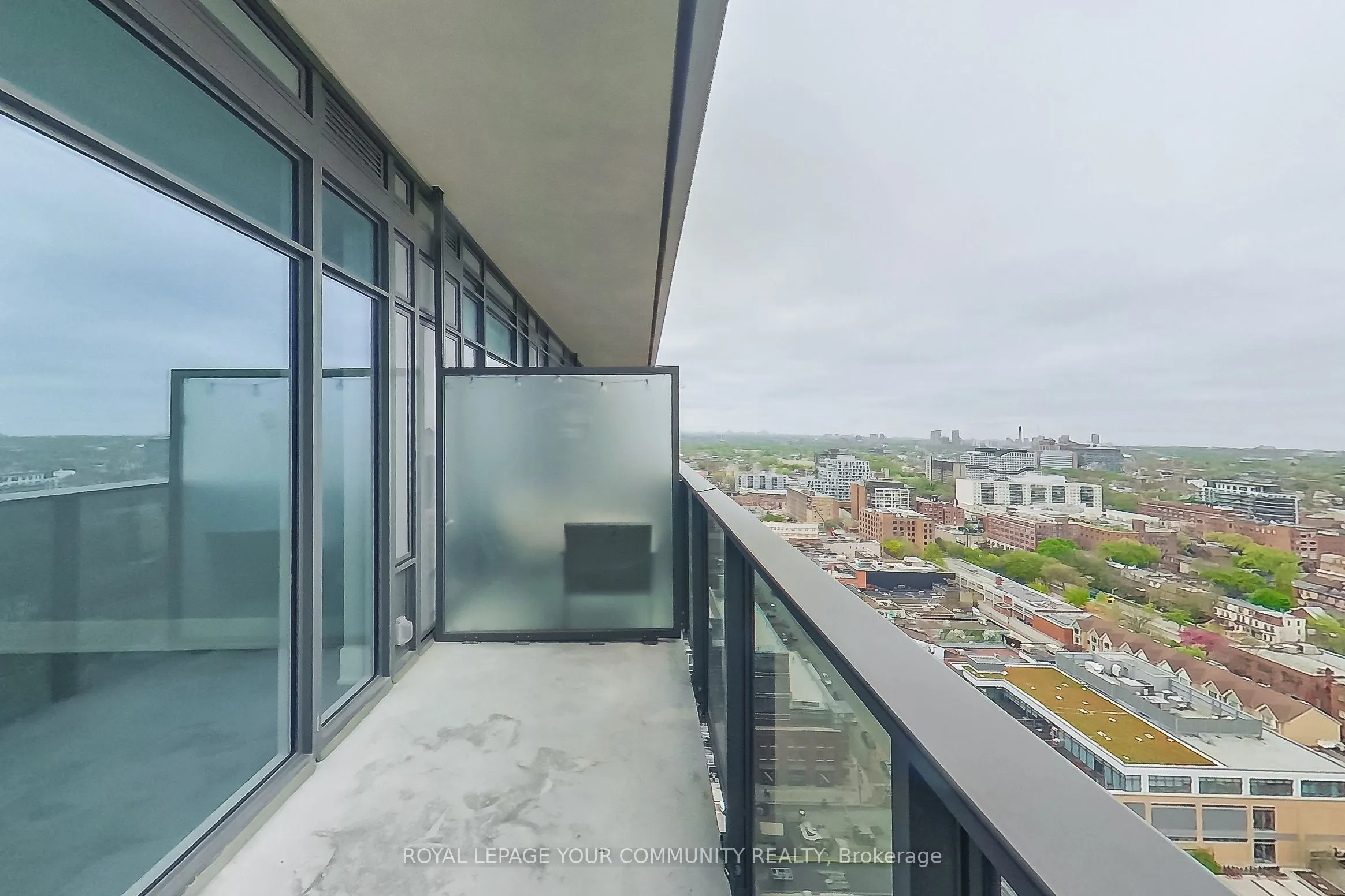 330 Richmond Street W, #2712