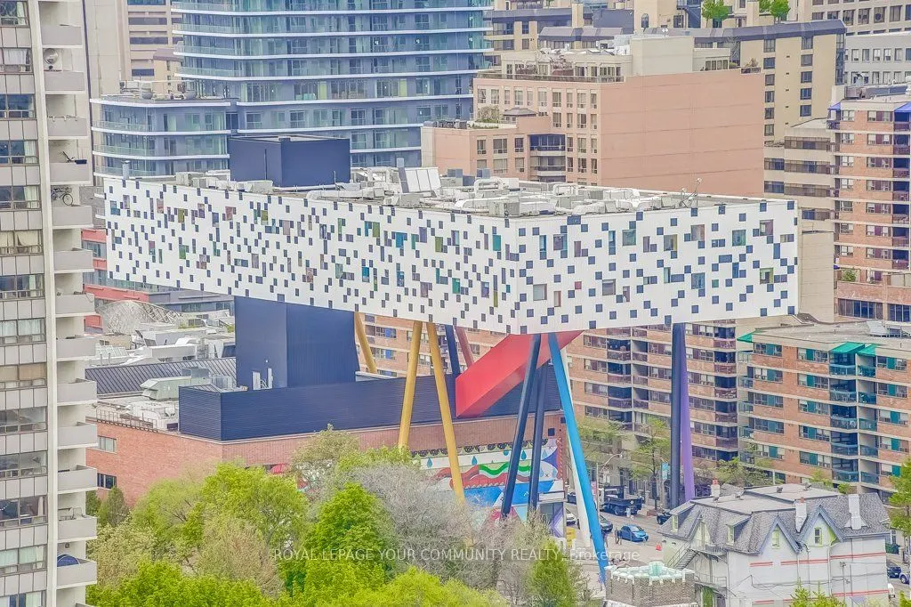330 Richmond Street W, #2712