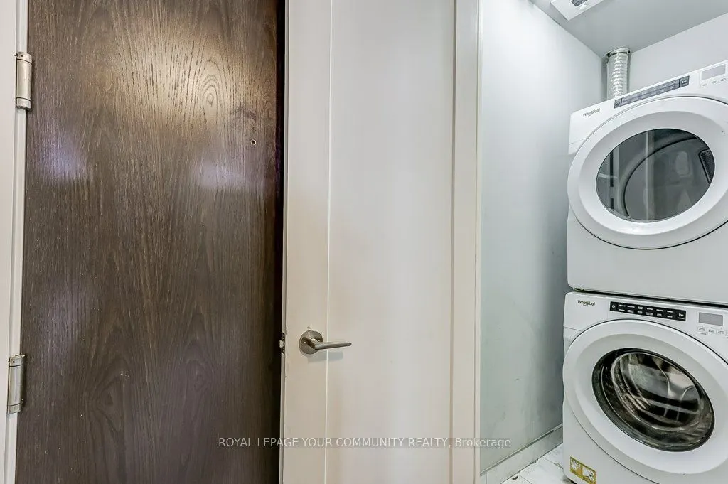 330 Richmond Street W, #2712