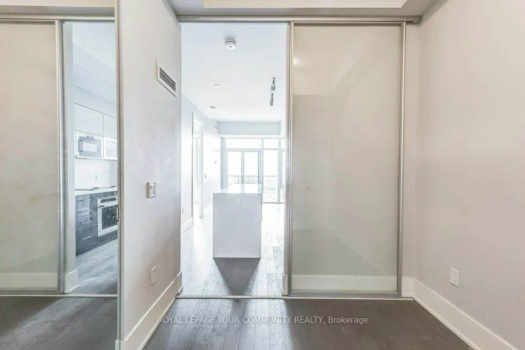 330 Richmond Street W, #2712