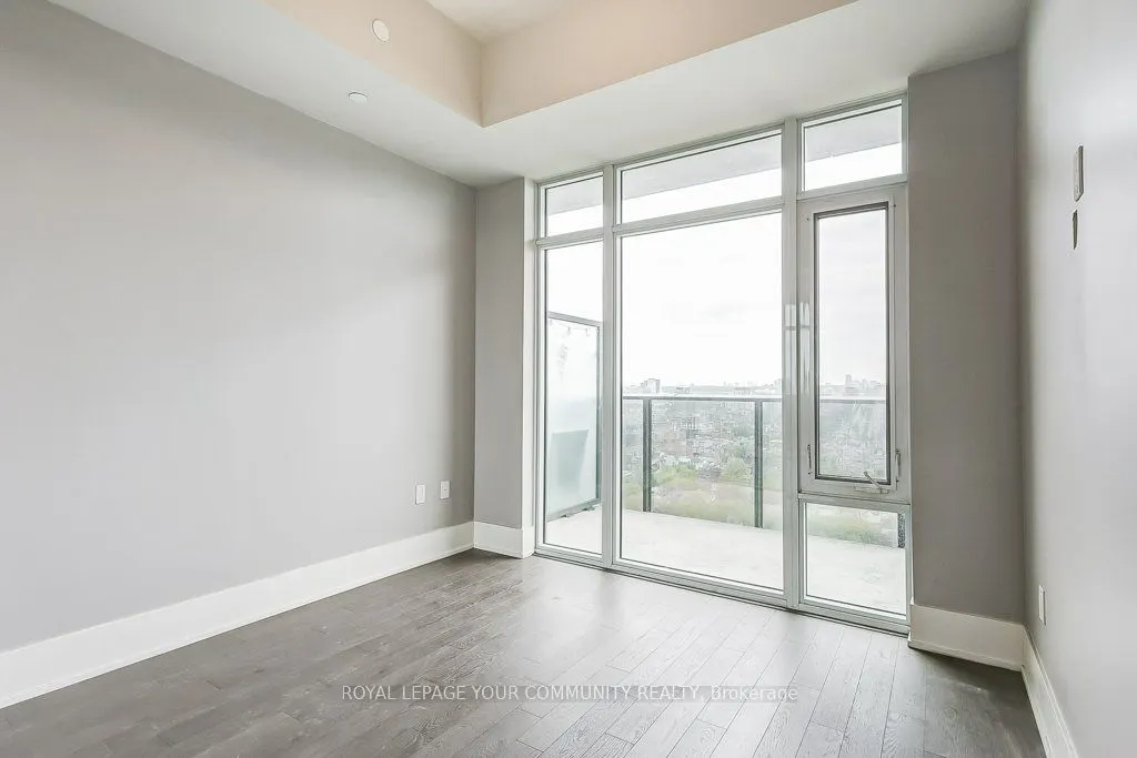 330 Richmond Street W, #2712
