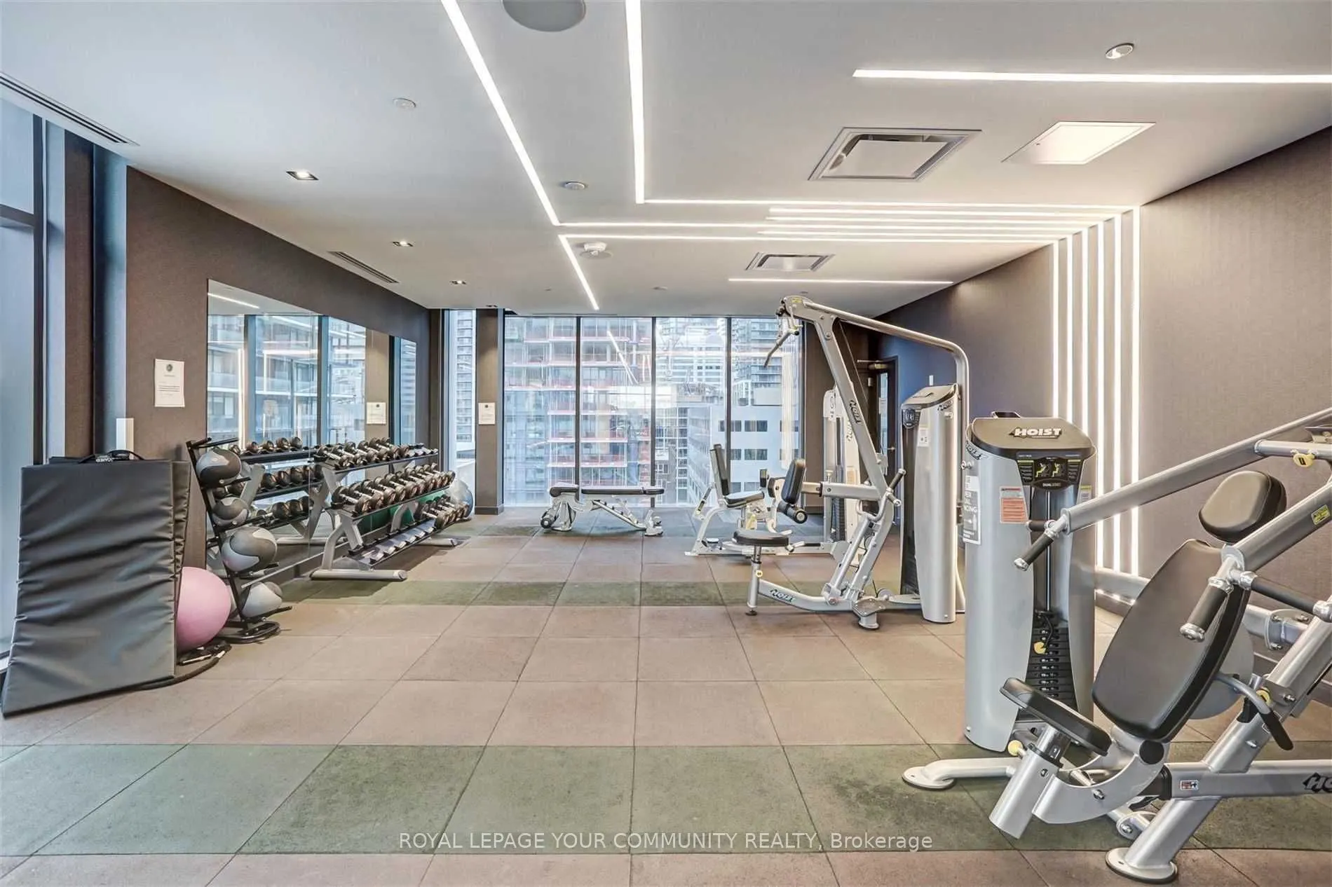 330 Richmond Street W, #2712