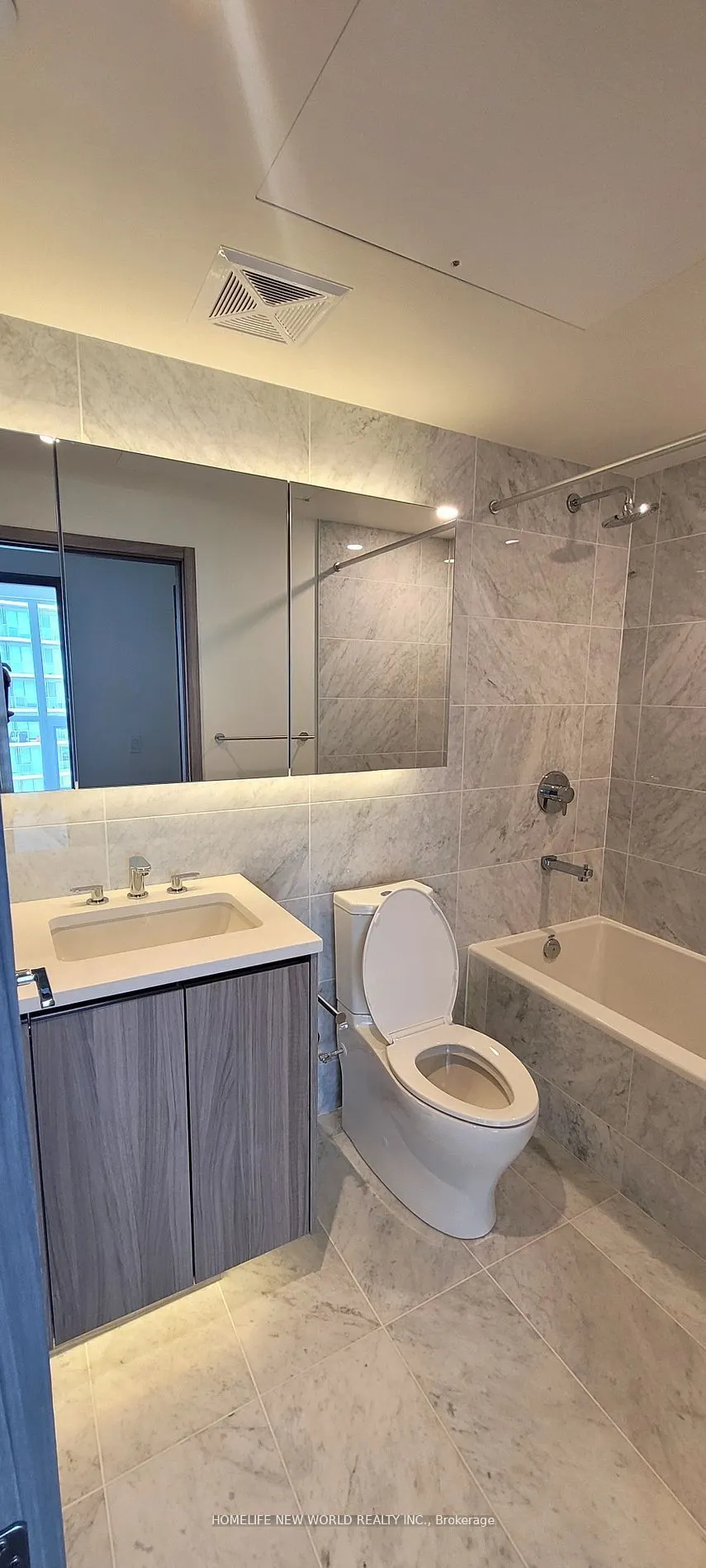 95 Mcmahon Drive, #3709