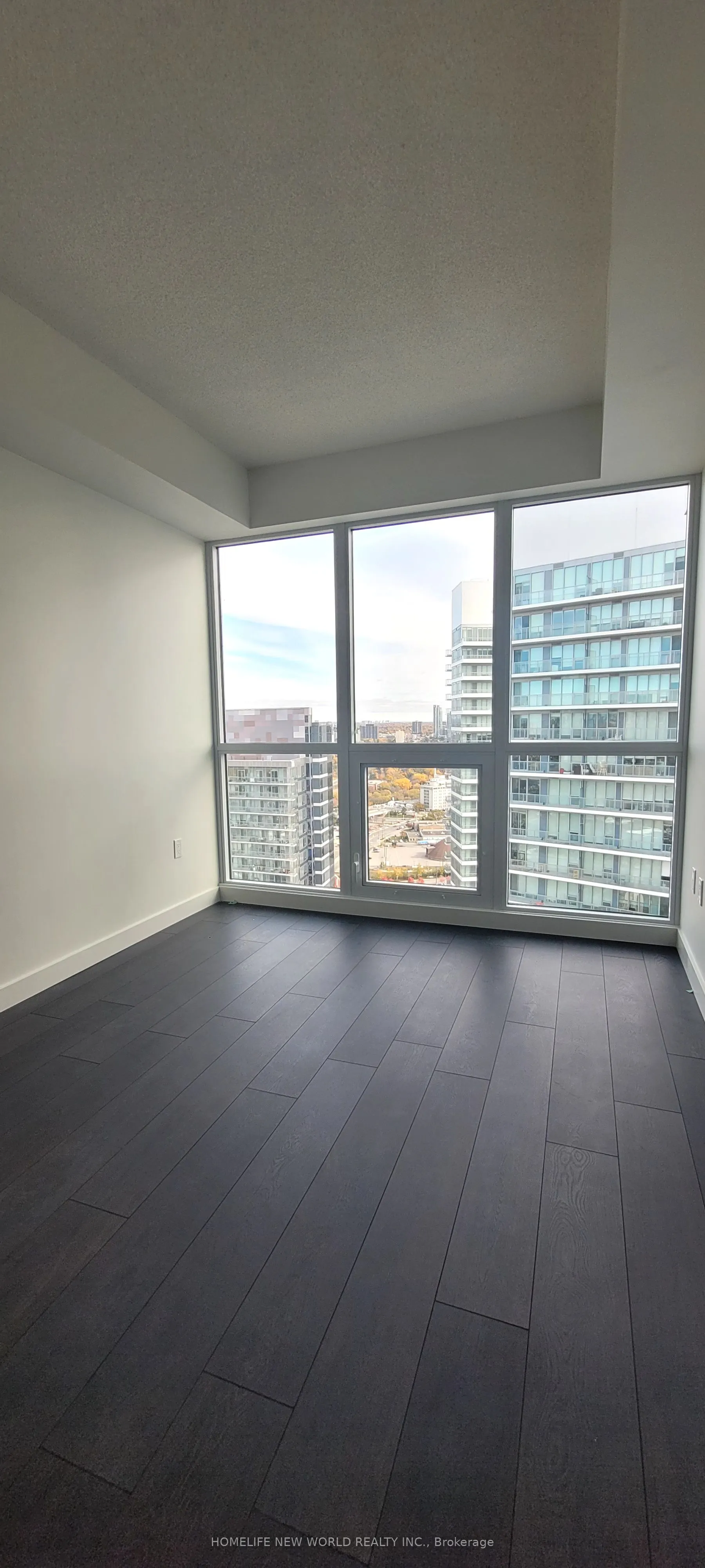 95 Mcmahon Drive, #3709