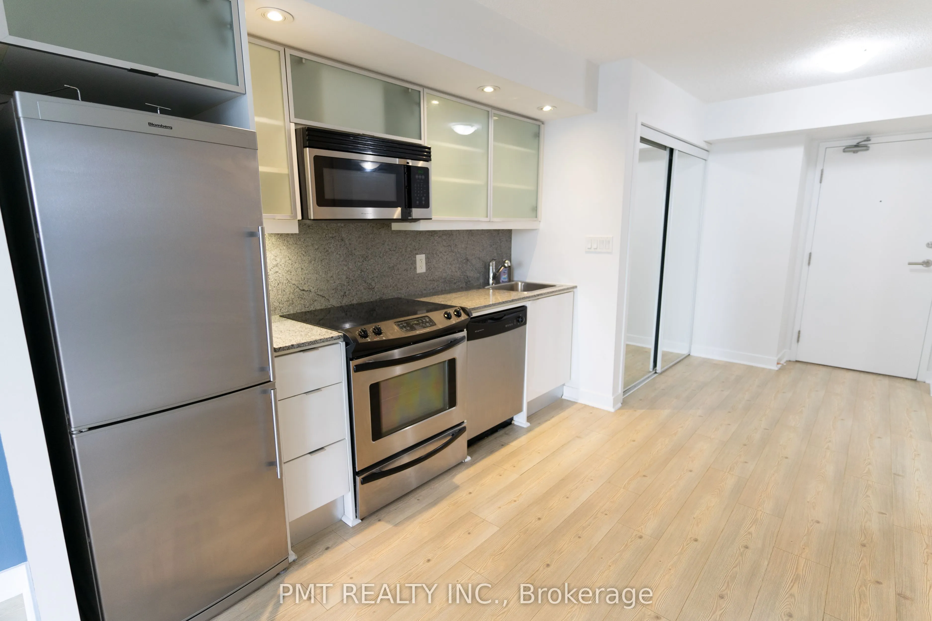 25 Telegram Mews, #5101