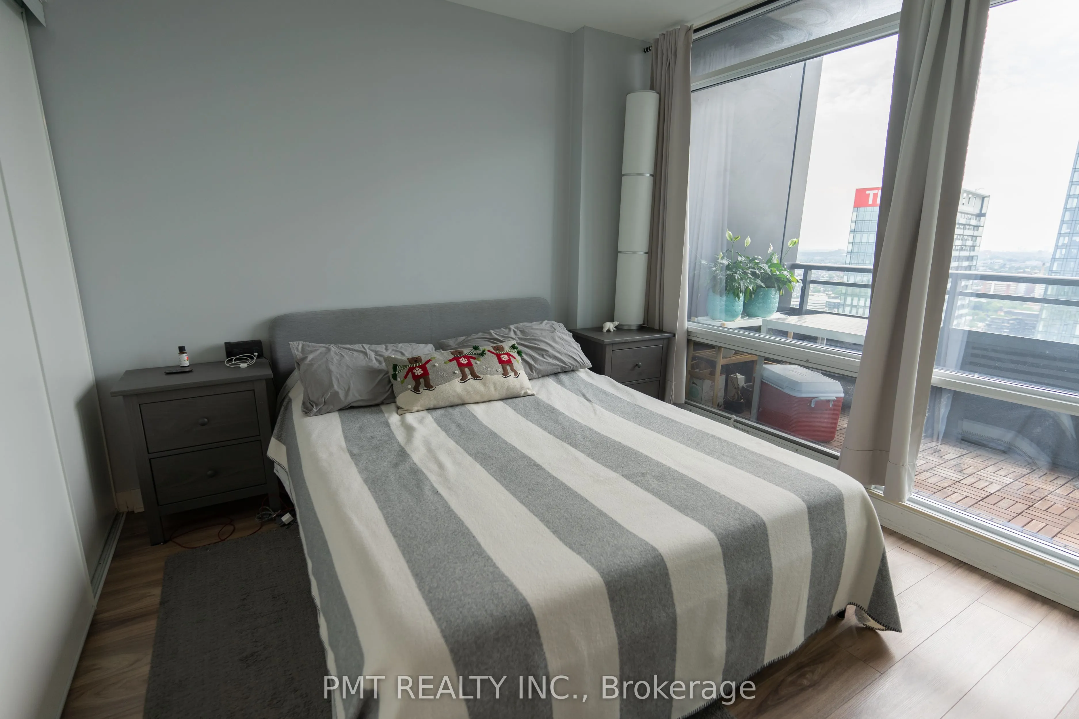25 Telegram Mews, #5101