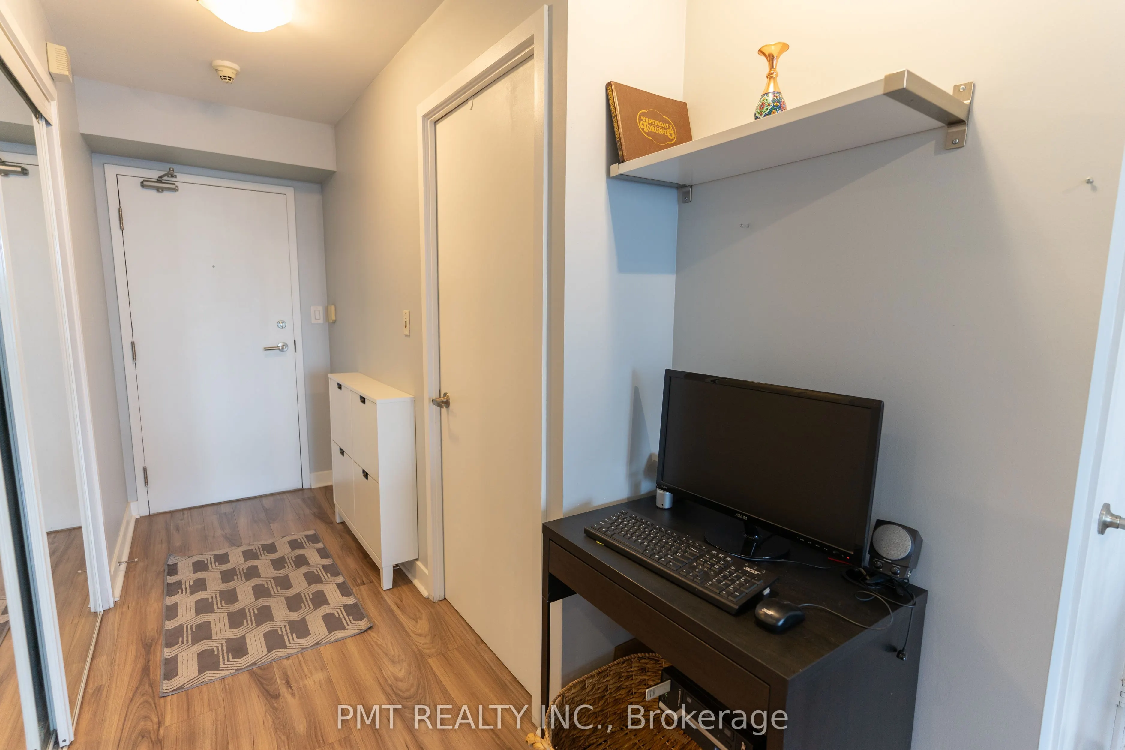 25 Telegram Mews, #5101