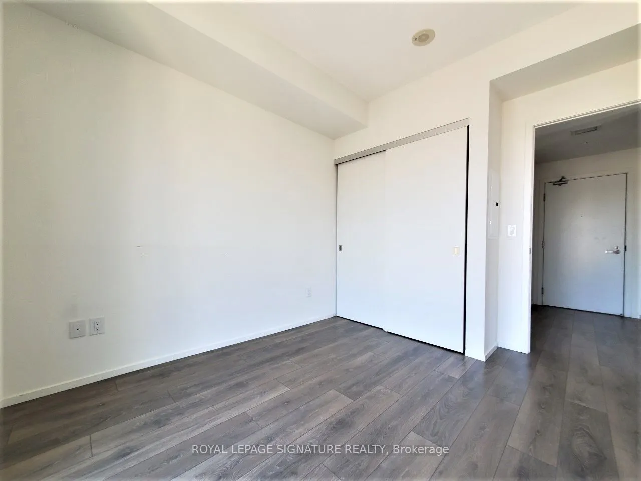 159 Dundas Street E, #2209