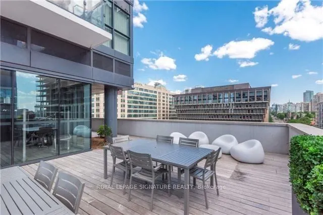 159 Dundas Street E, #2209