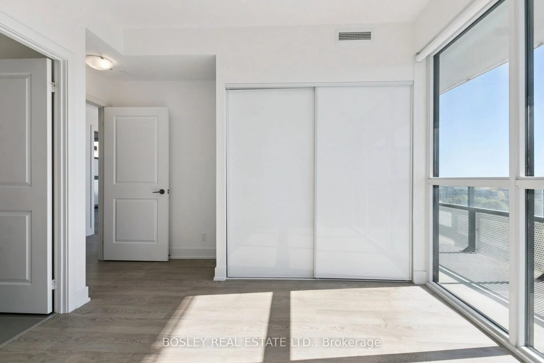 11 Lillian Street, #902