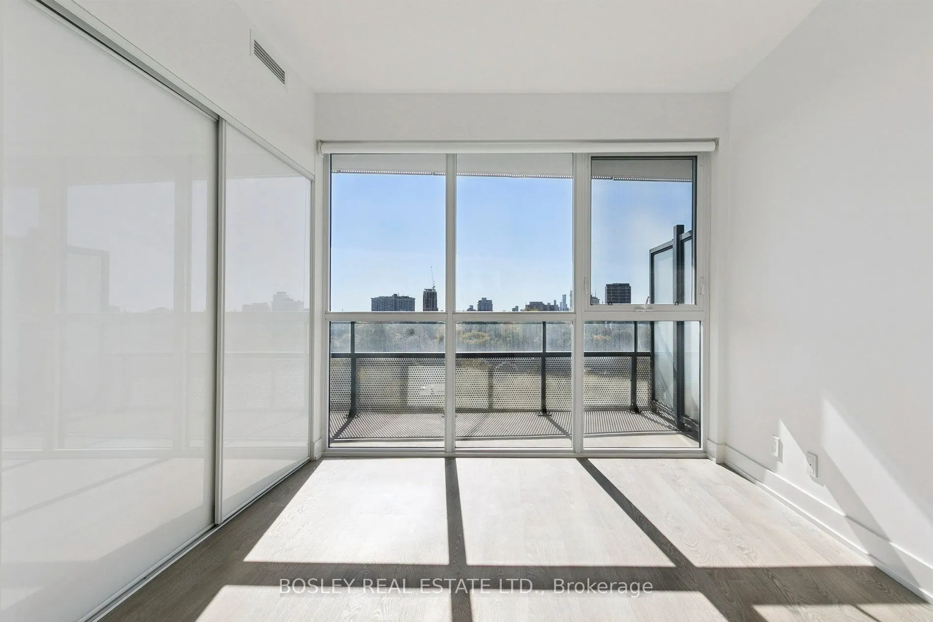 11 Lillian Street, #902