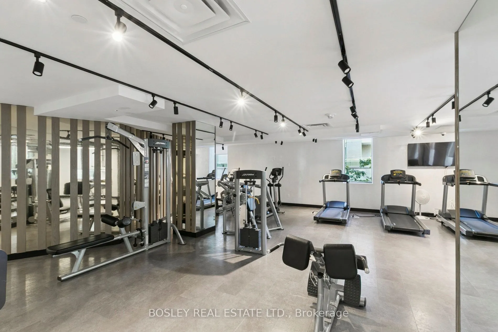 11 Lillian Street, #902