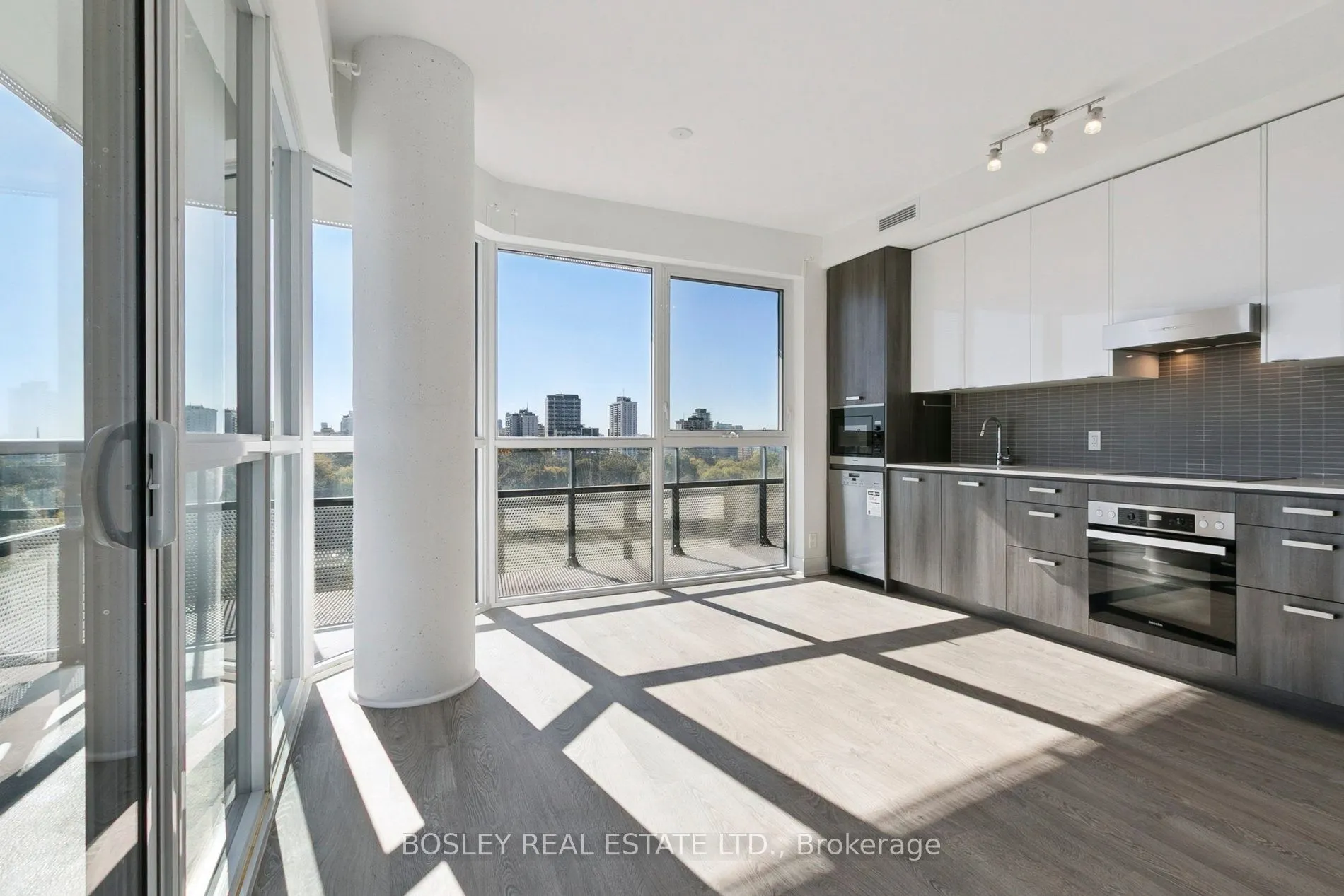 11 Lillian Street, #902