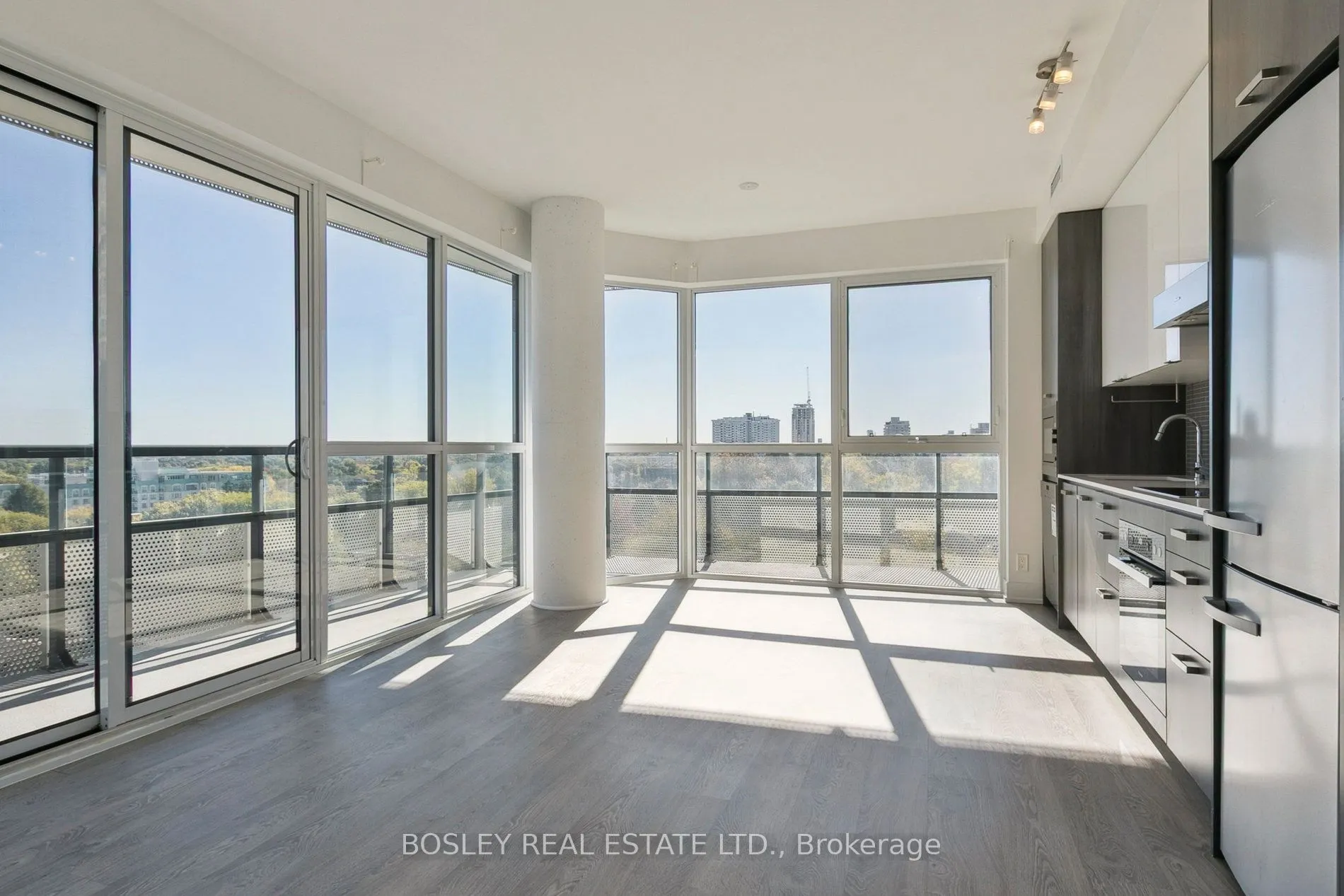11 Lillian Street, #902
