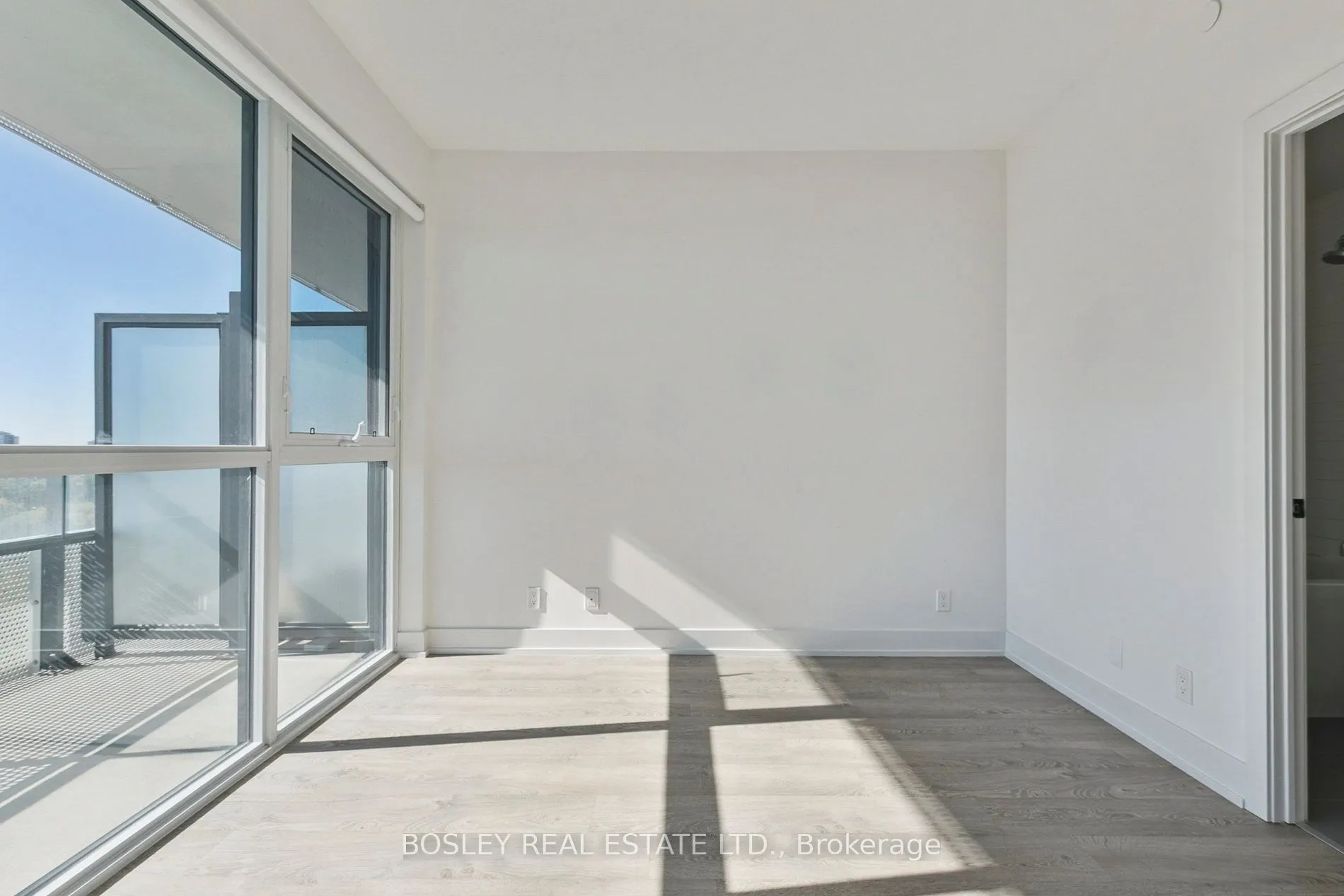 11 Lillian Street, #902