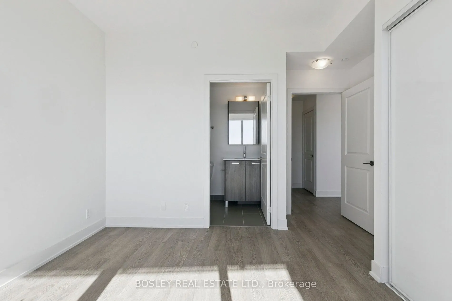 11 Lillian Street, #902