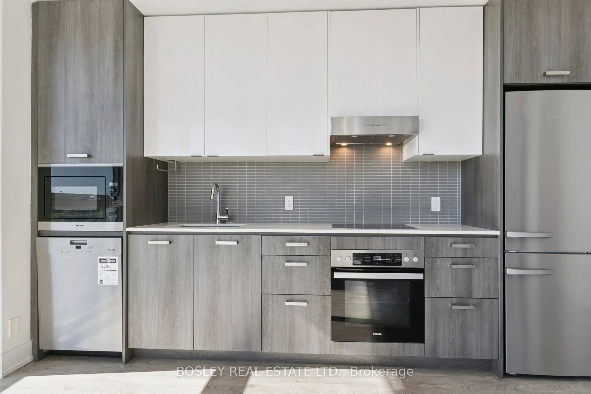 11 Lillian Street, #902