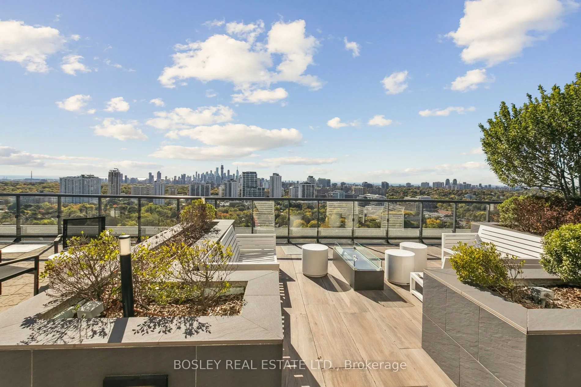 11 Lillian Street, #902